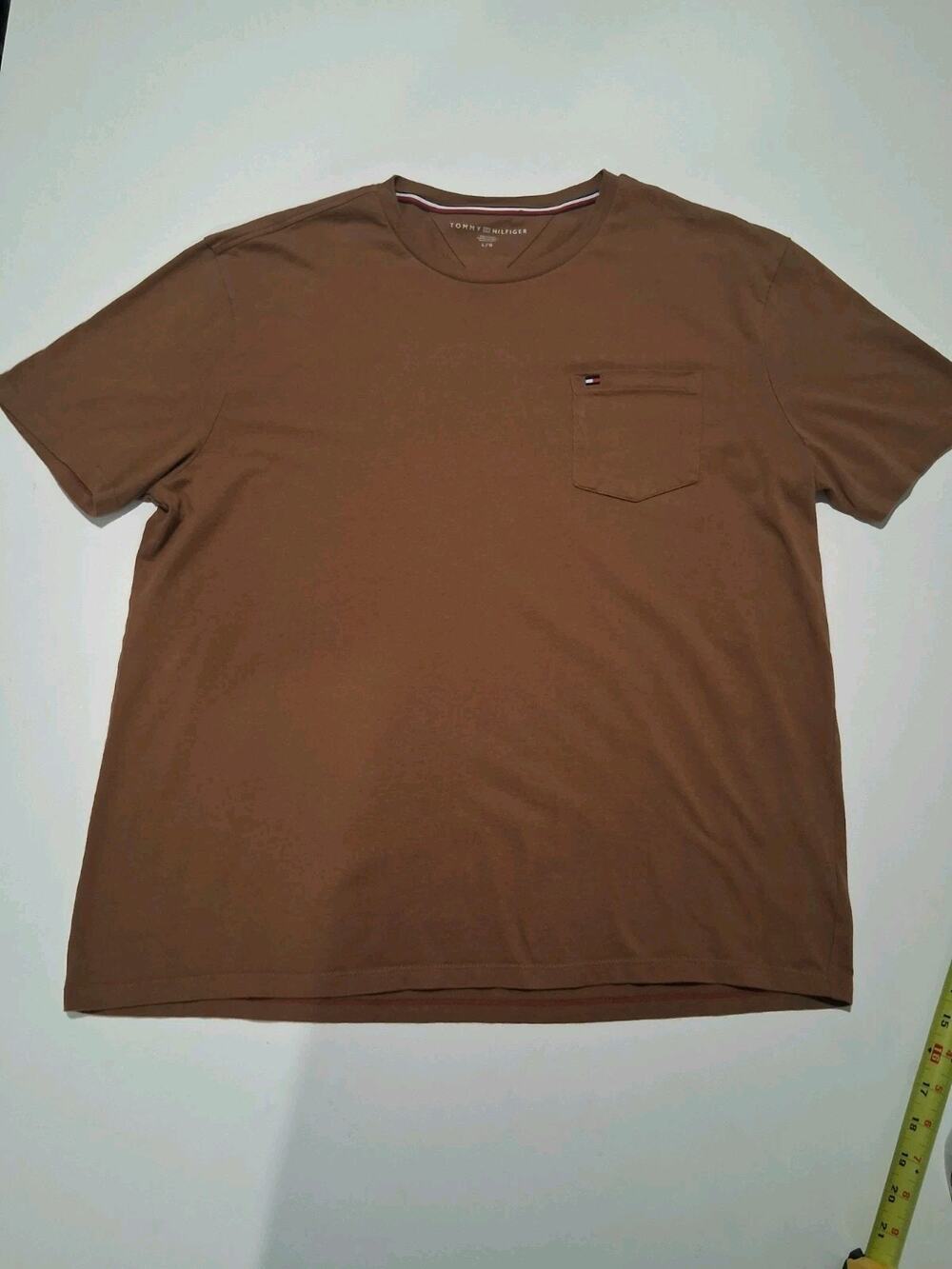 Tommy Hilfiger Men's Pocket T-Shirt Size L Brown Tan Short Sleeve Cotton Tee